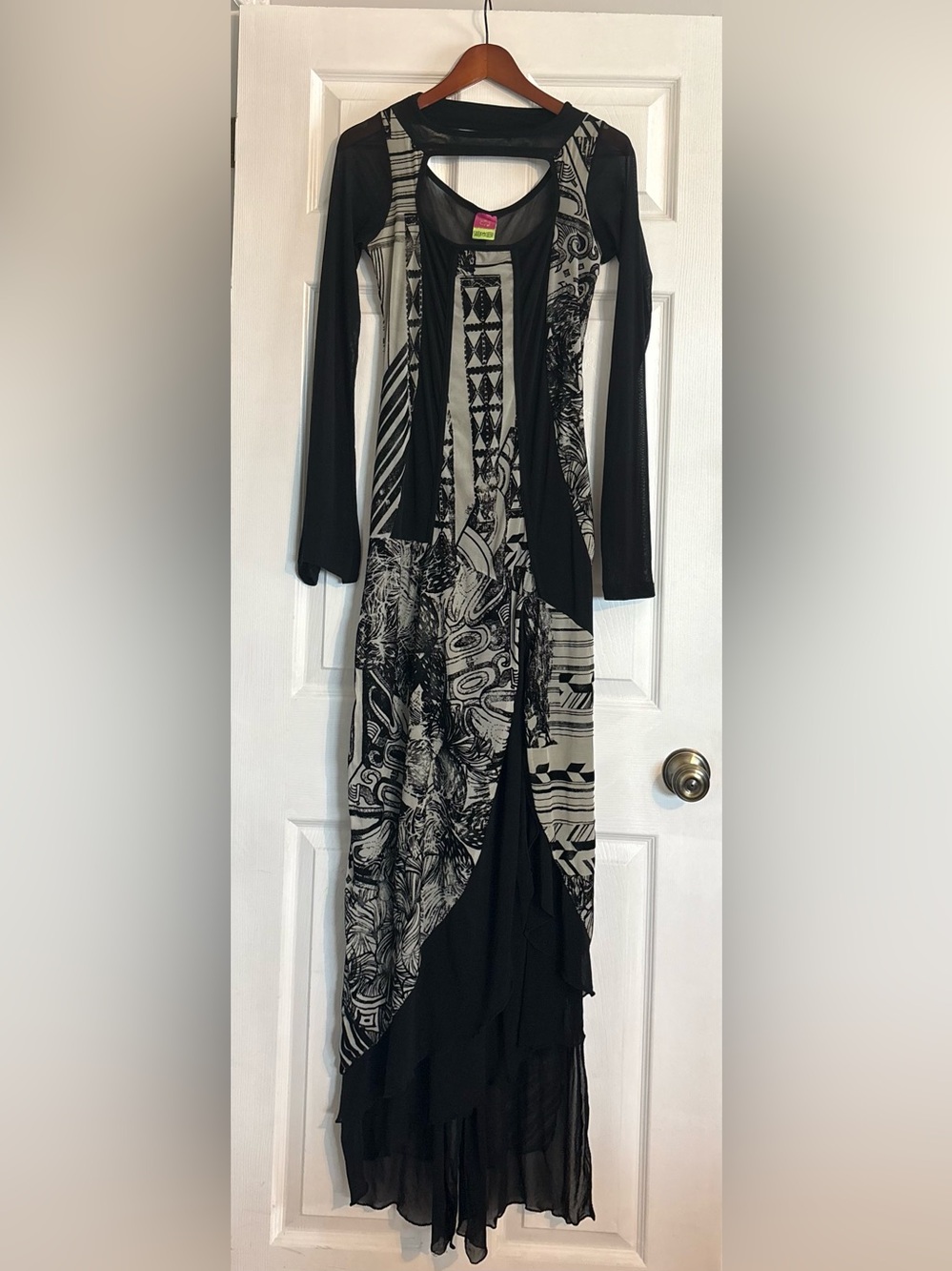 Save The Queen Cutout Maxi Dress Mesh Asymmetrical Overlay Print Size Medium - Picture 3 of 16